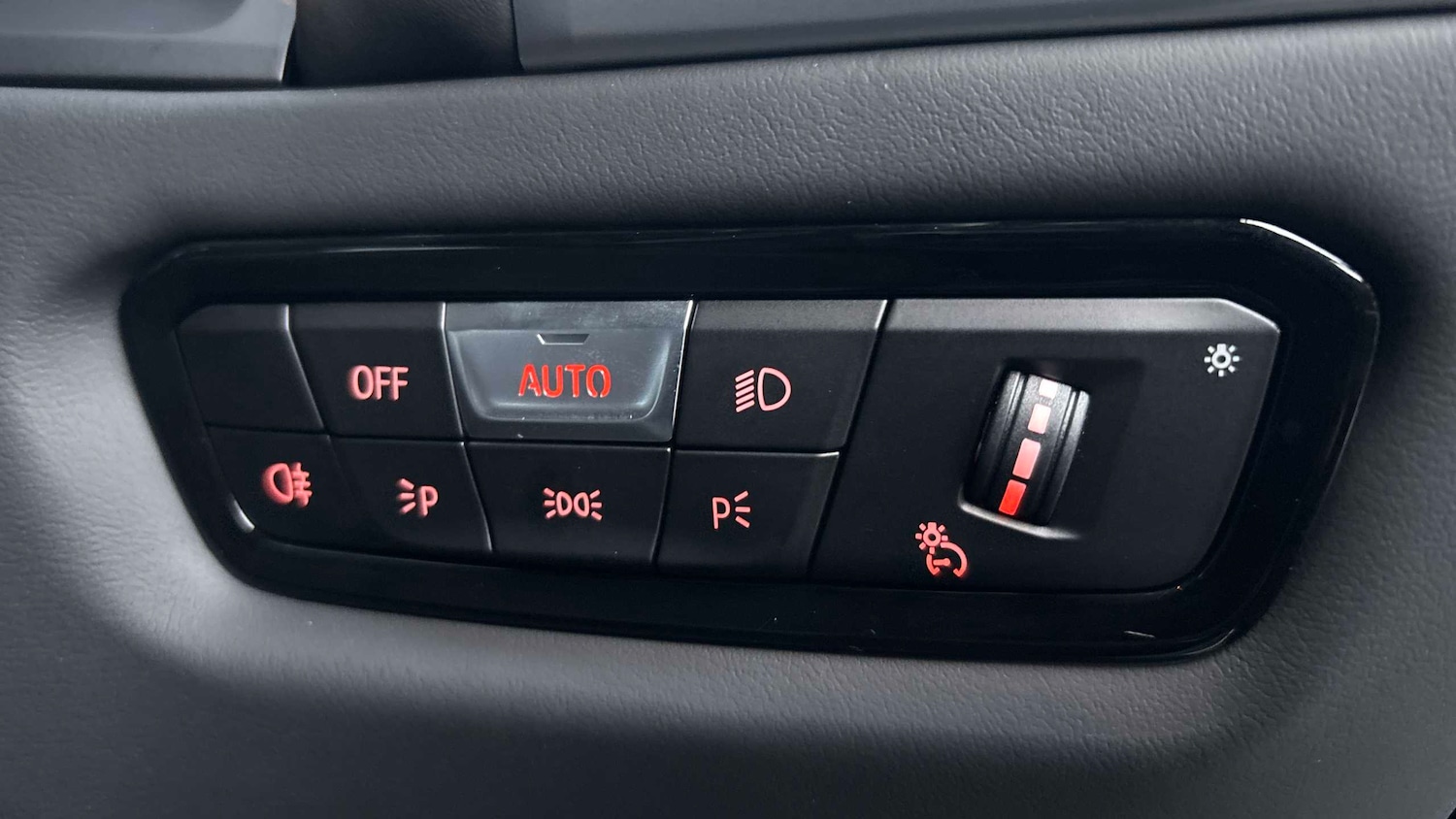 Used BMW M8 2025 for sale - 76718109: Photo 23