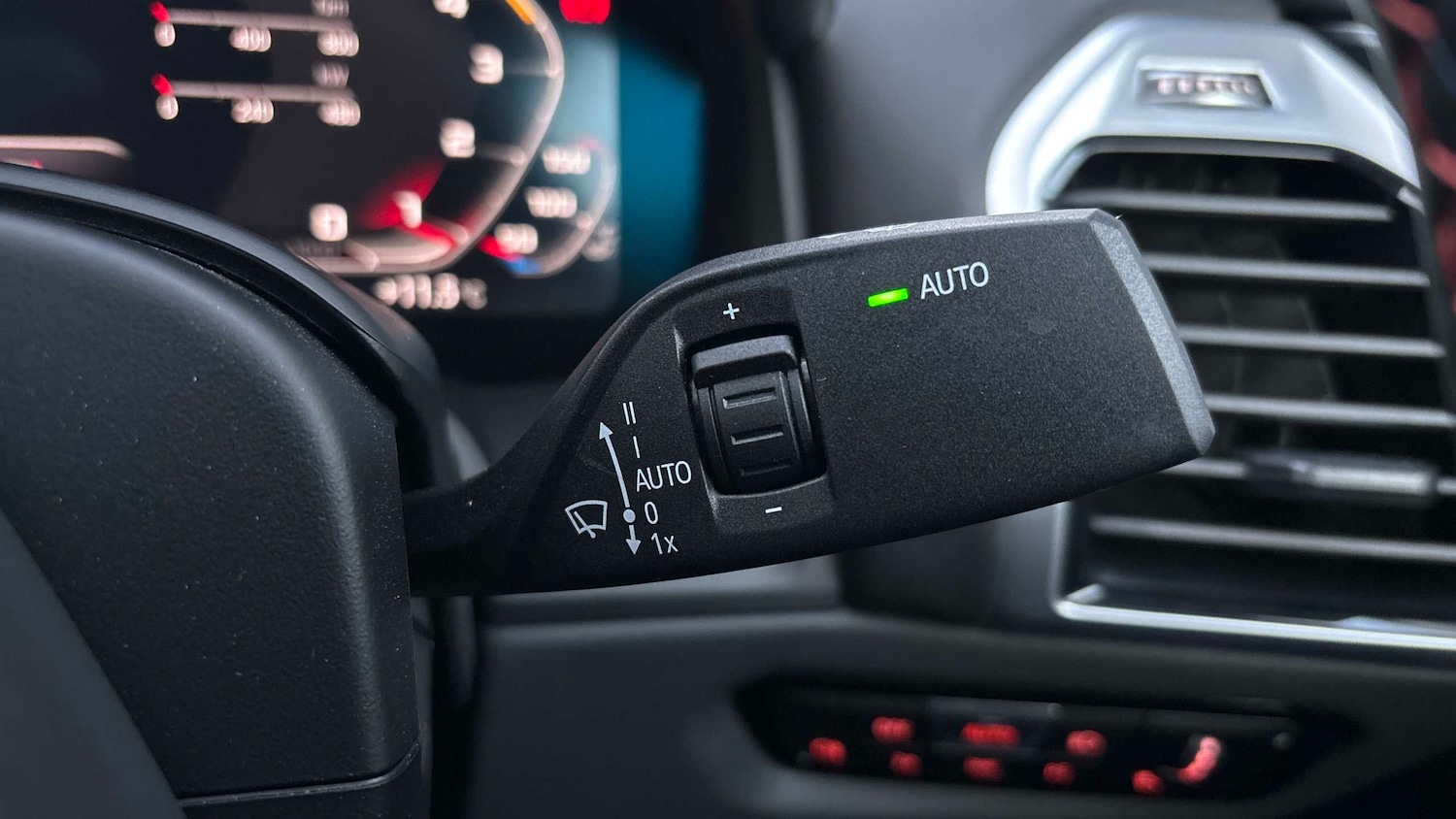 Used BMW M8 2025 for sale - 76718109: Photo 29