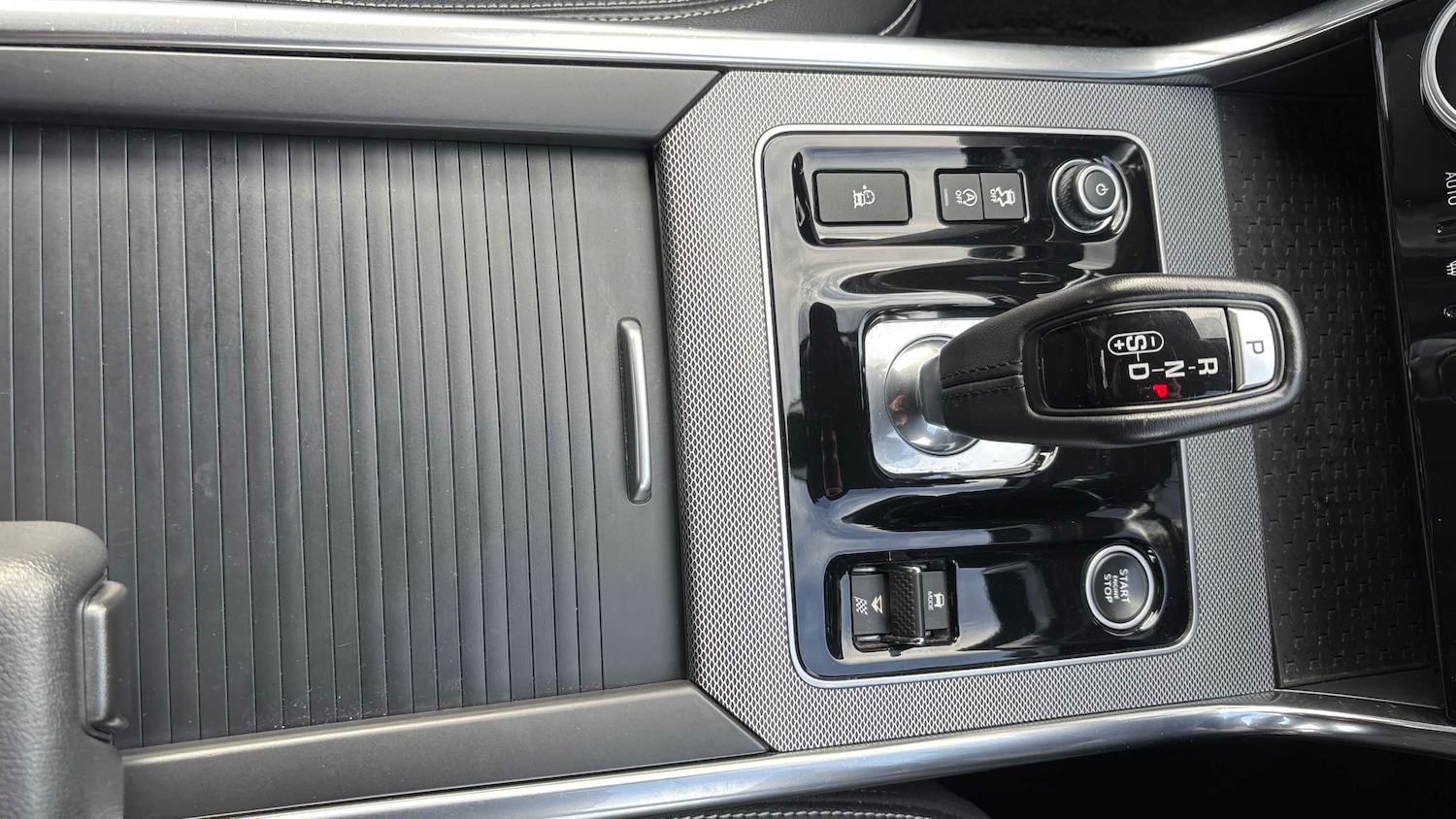 Used Jaguar XE 2019 for sale - 76488137: Photo 22