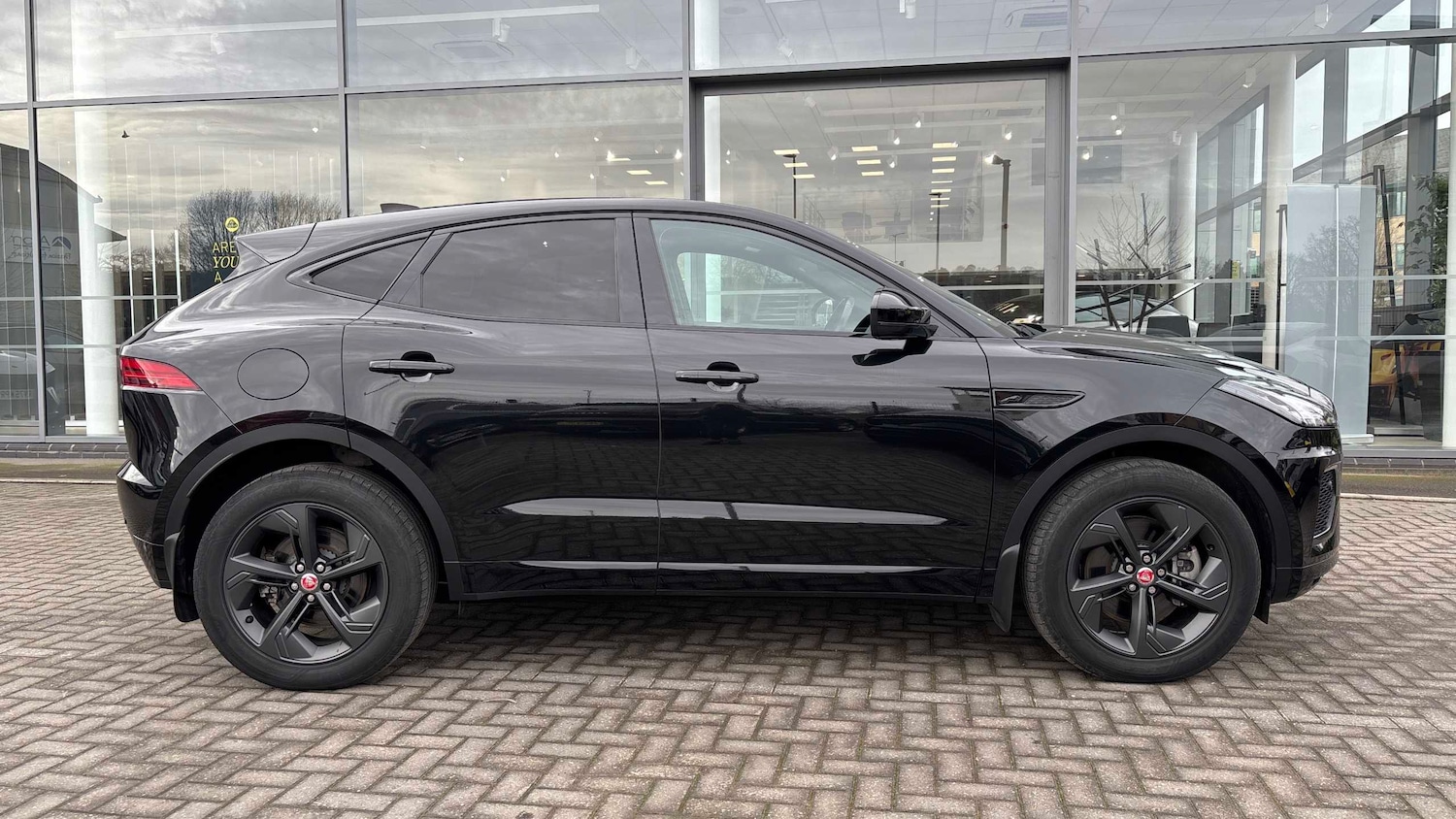 Used Jaguar E-Pace 2023 for sale - 77615514: Photo 4