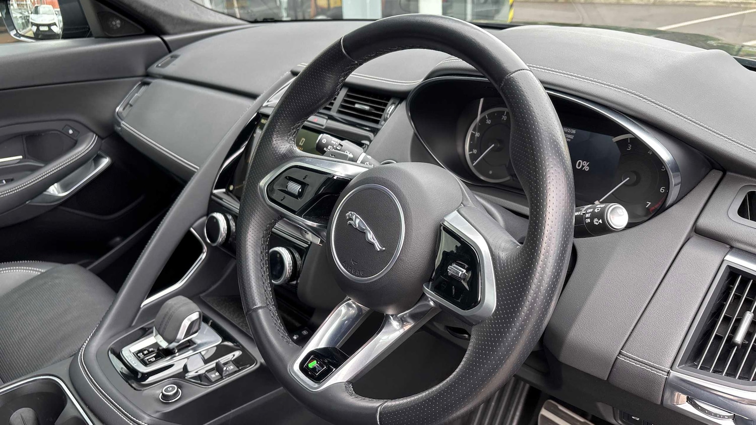 Used Jaguar E-Pace 2023 for sale - 77615514: Photo 6