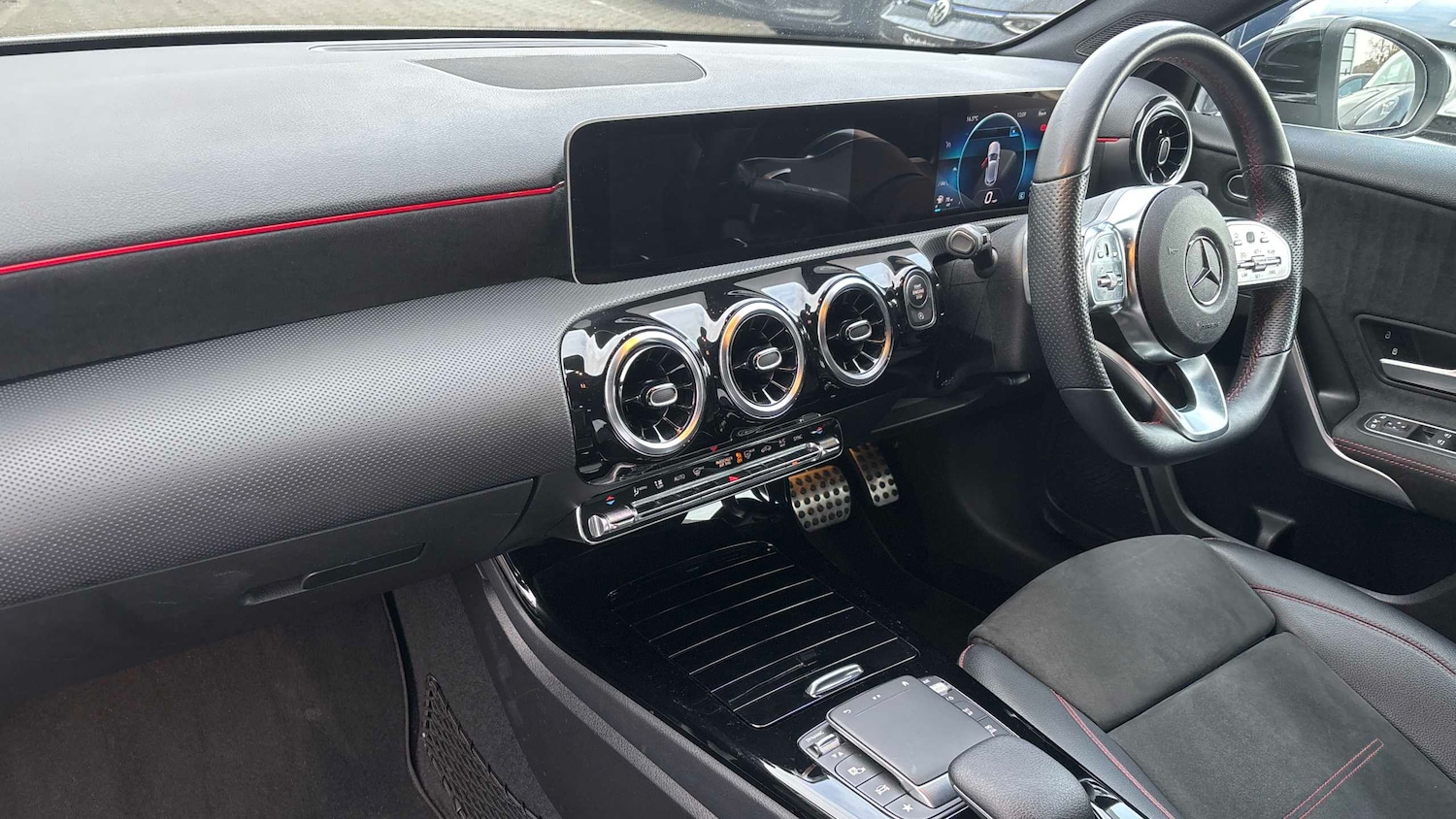 Used Mercedes-Benz A-Class 2020 for sale - 76928979: Photo 2