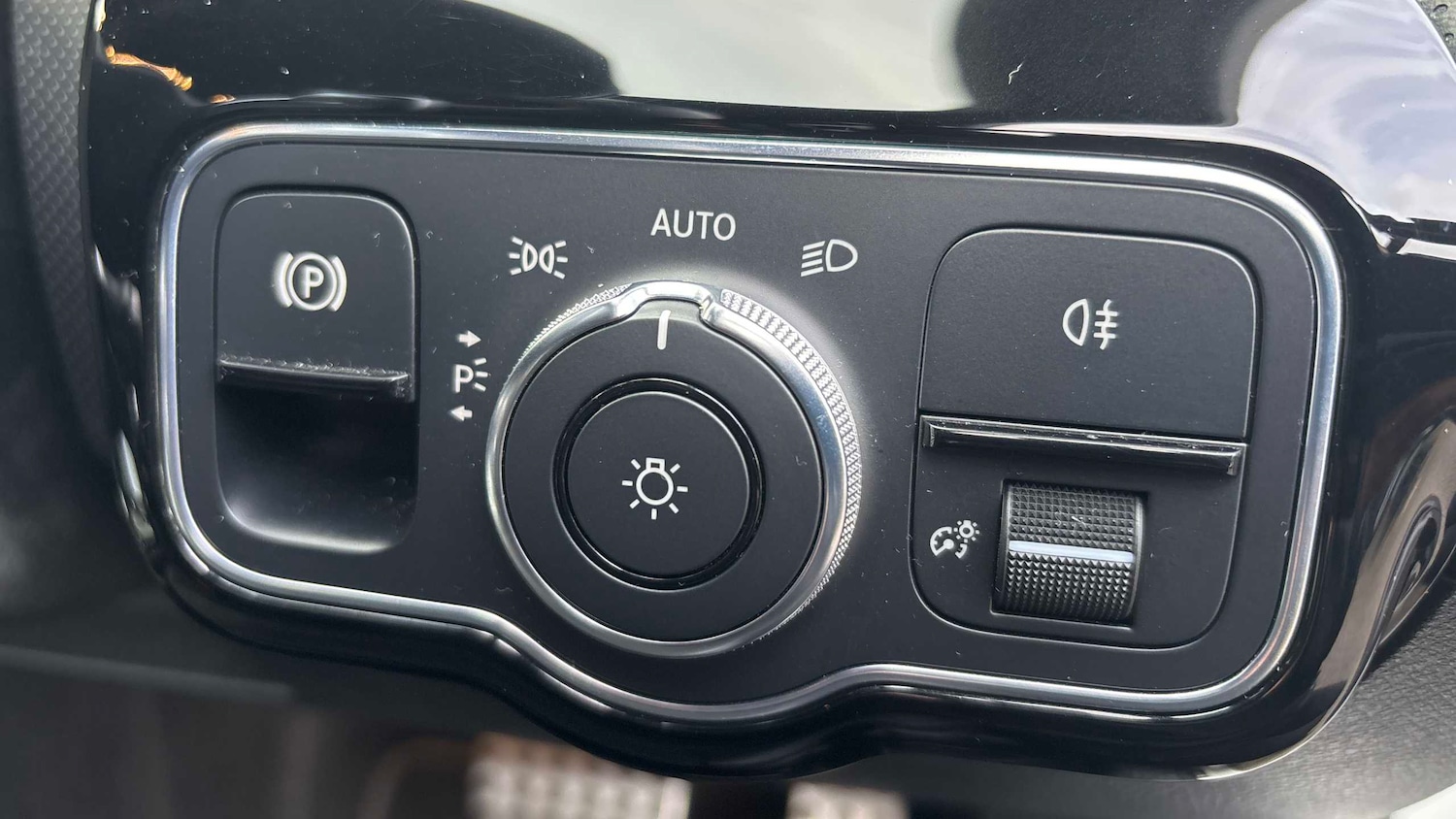 Used Mercedes-Benz A-Class 2020 for sale - 76928979: Photo 21