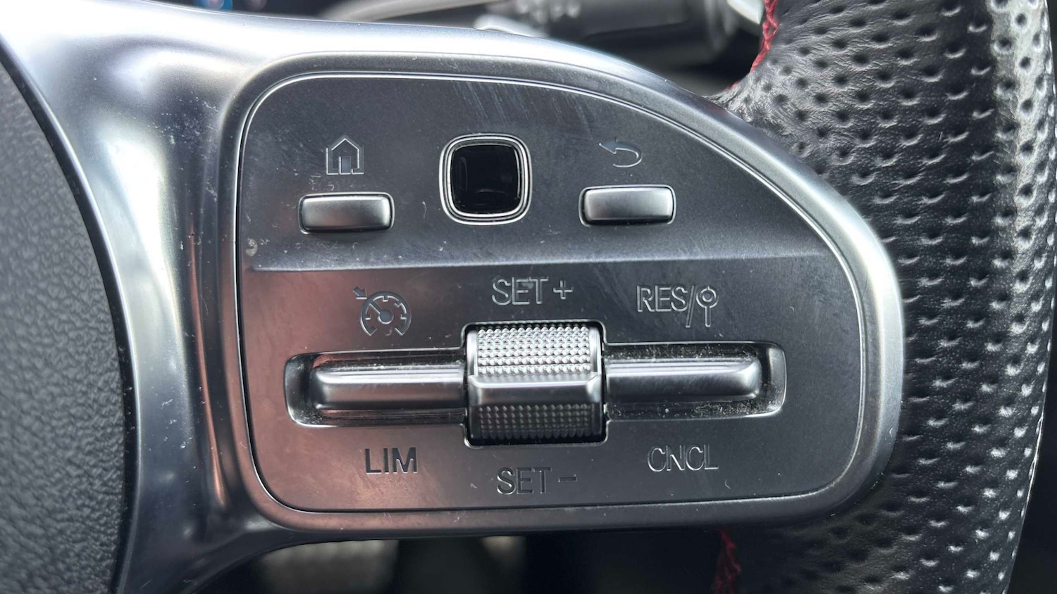 Used Mercedes-Benz A-Class 2020 for sale - 76928979: Photo 29