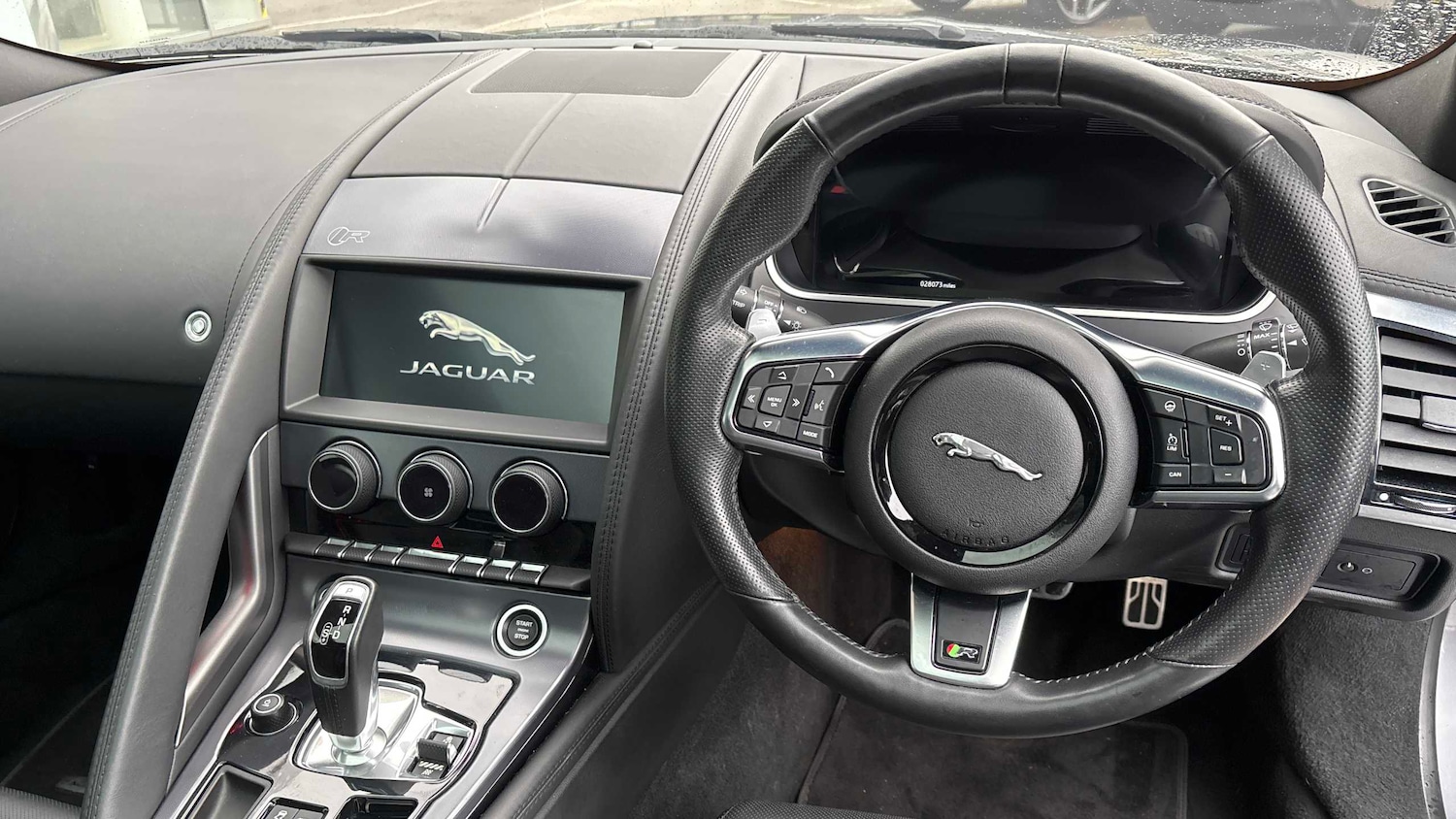 Used Jaguar F-Type 2021 for sale - 77282035: Photo 17