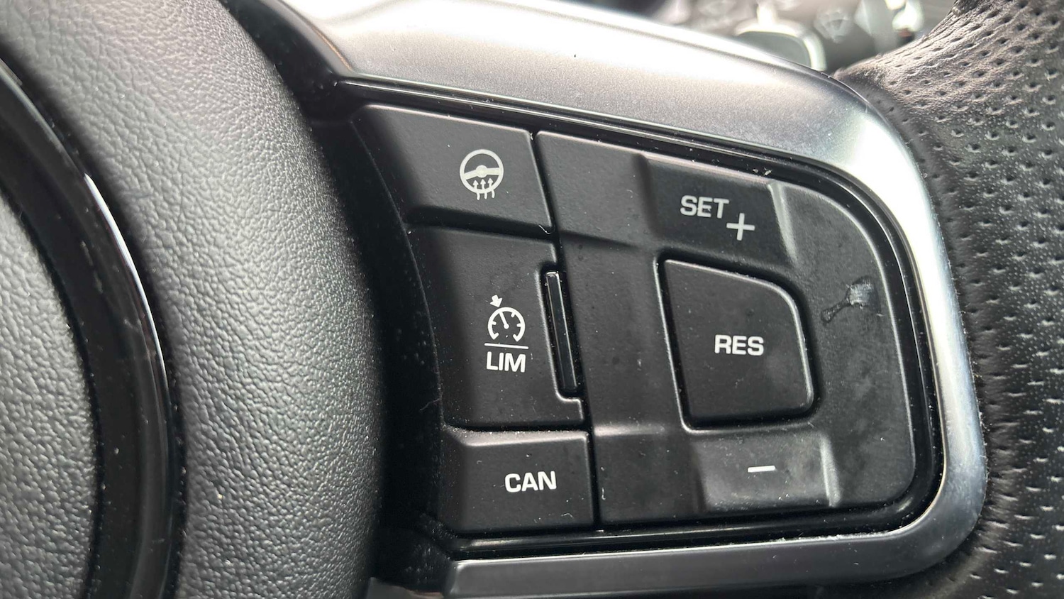 Used Jaguar F-Type 2021 for sale - 77282035: Photo 24