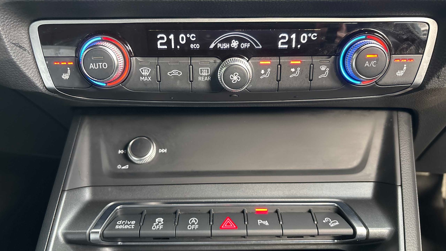 Used Audi Q3 2021 for sale - 76401238: Photo 25