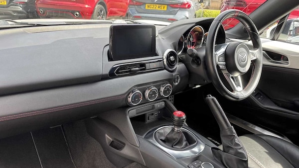 Used Mazda MX-5 2018 for sale - 75354013: Photo 2