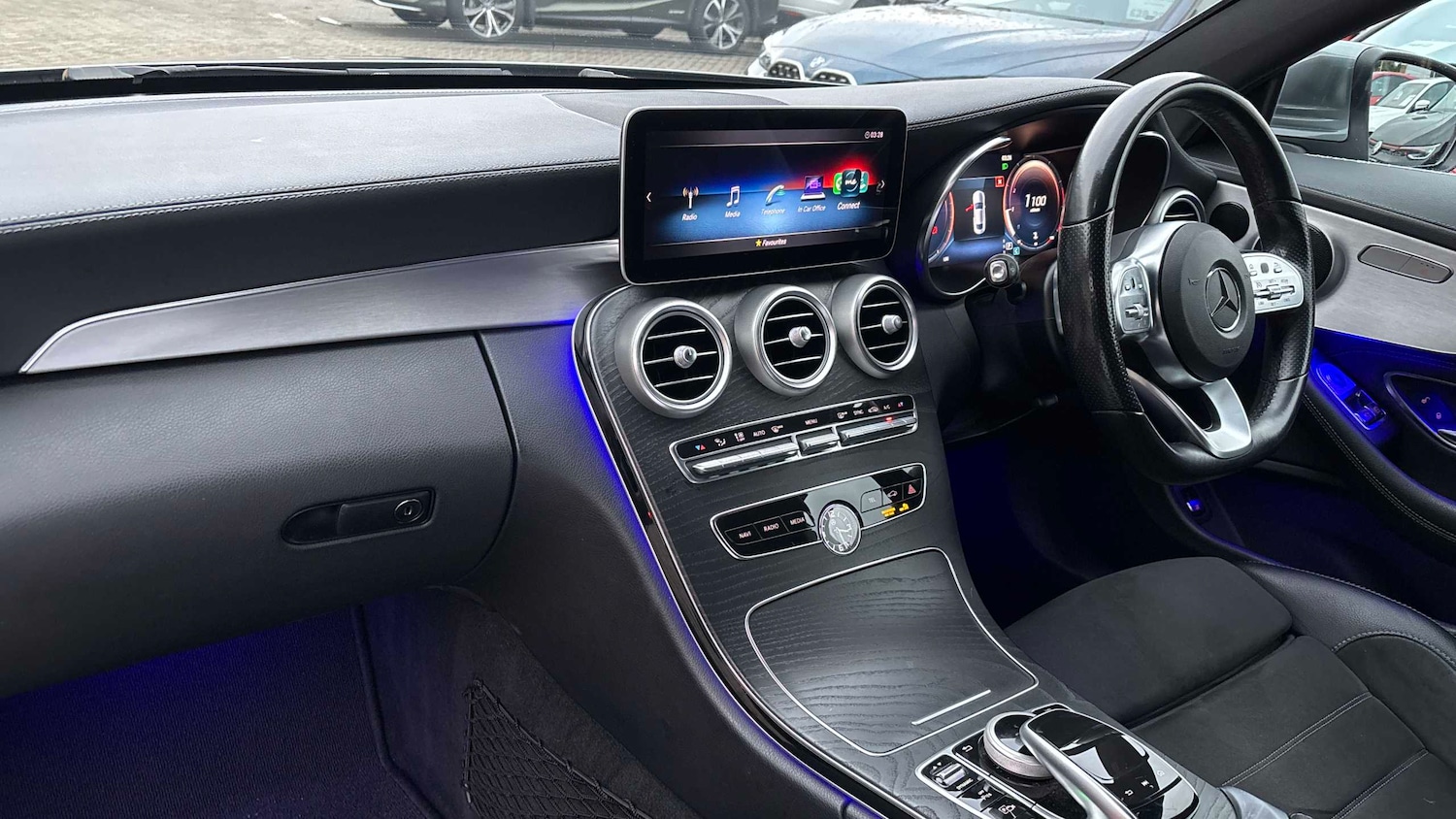 Used Mercedes-Benz C Class 2018 for sale - 76692006: Photo 2