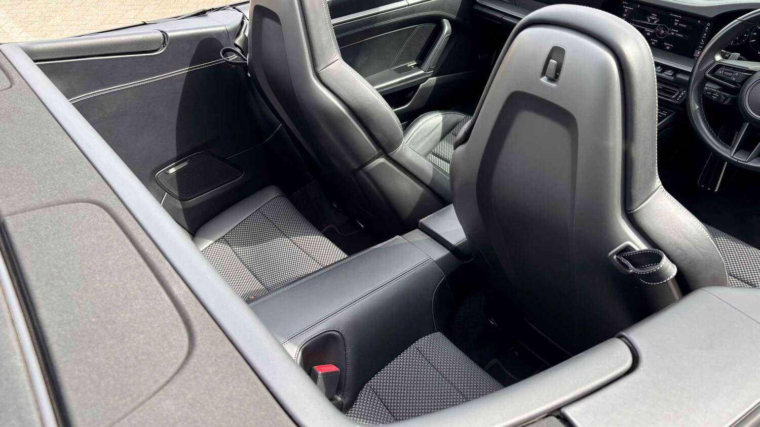 Used Porsche 911 2019 for sale - 78208932: Photo 30