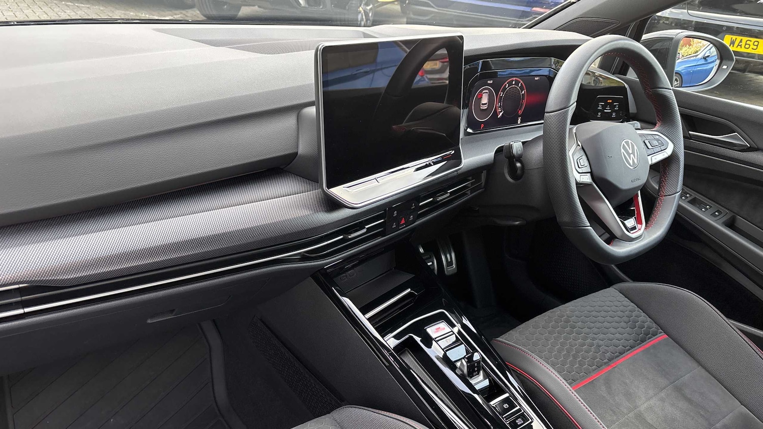 Used Volkswagen Golf 2025 for sale - 76205206: Photo 2