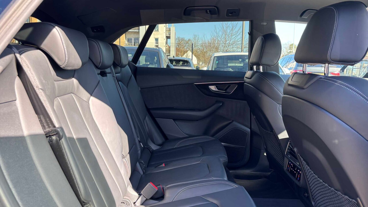 Used Audi Q8 2023 for sale - 77960909: Photo 16