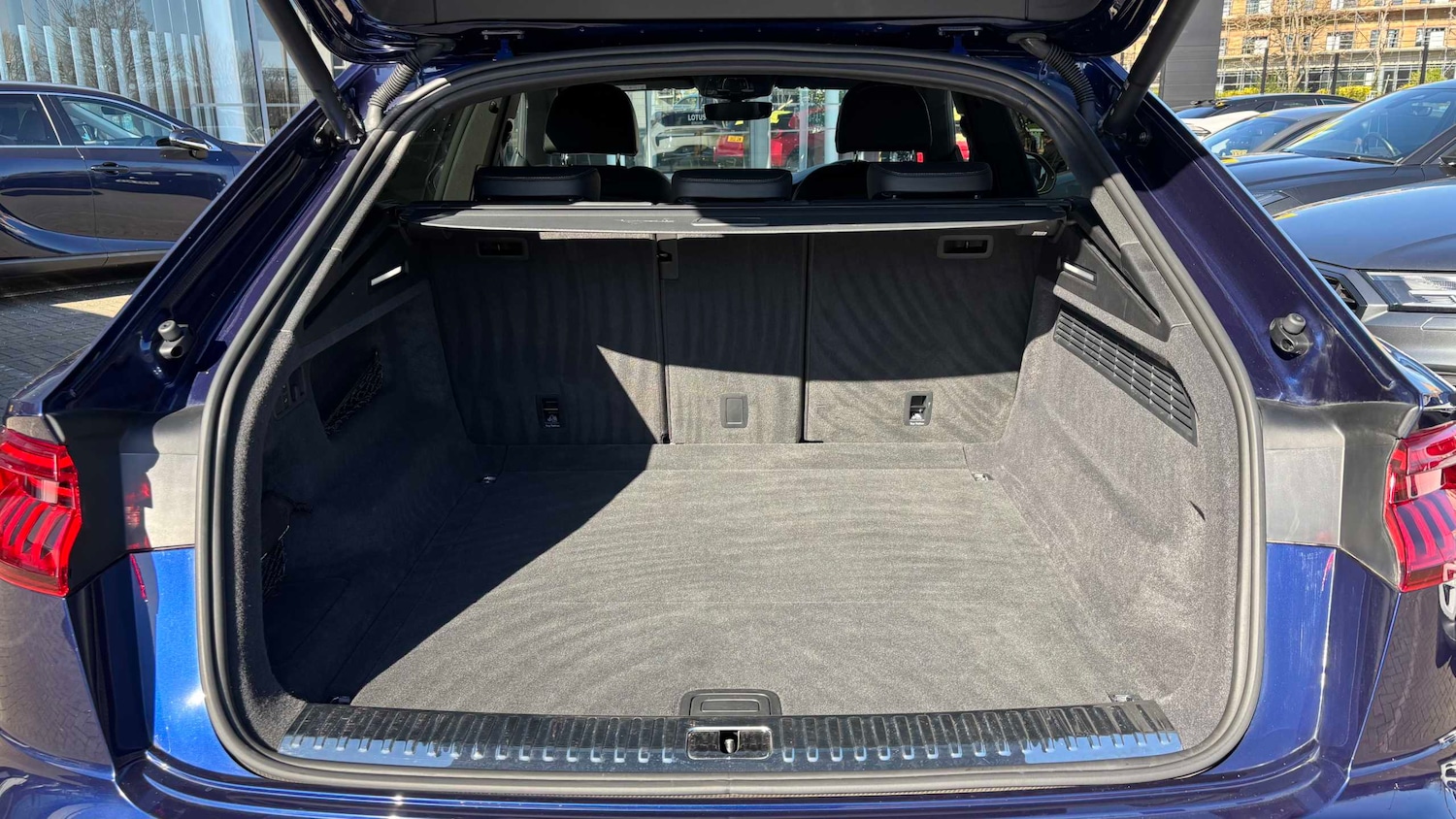 Used Audi Q8 2023 for sale - 77960909: Photo 22