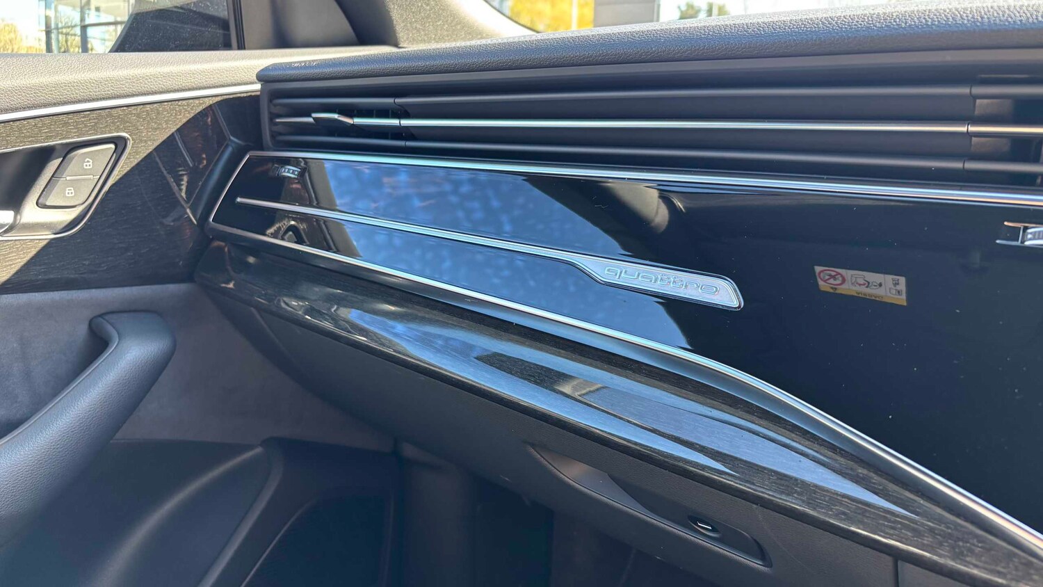 Used Audi Q8 2023 for sale - 77960909: Photo 34