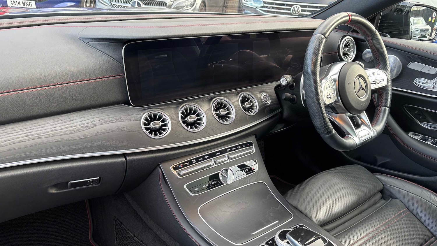 Used Mercedes-Benz E Class 2019 for sale - 76648865: Photo 2