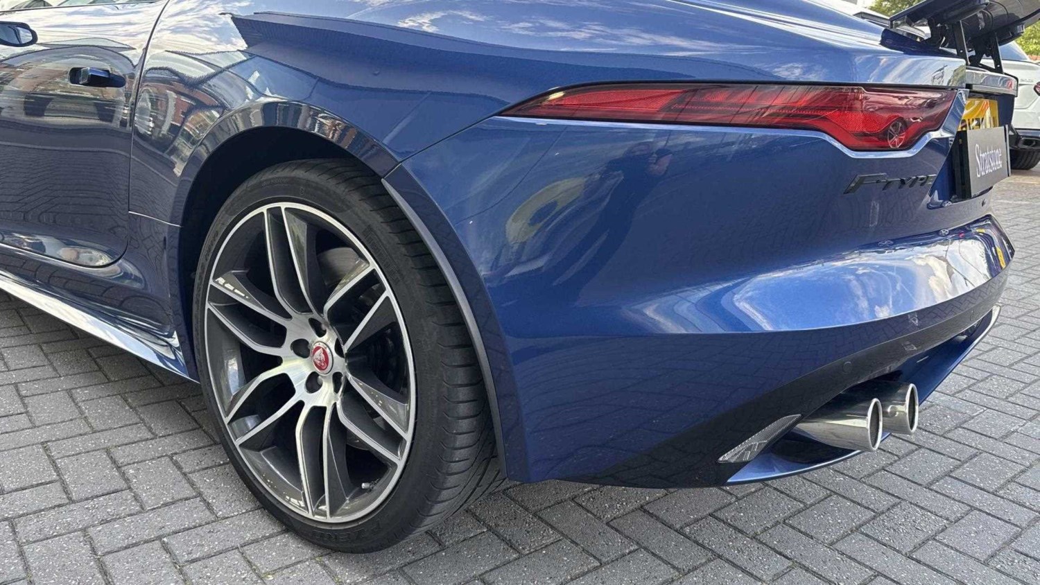 2020 Jaguar F-Type 5.0 P450 Supercharged V8 R-Dynamic 2dr Auto AWD Coupe Petrol - Picture 11 of 24