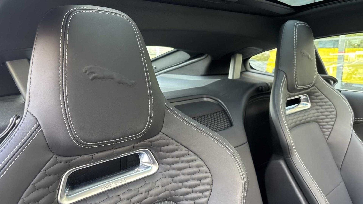 2020 Jaguar F-Type 5.0 P450 Supercharged V8 R-Dynamic 2dr Auto AWD Coupe Petrol - Picture 16 of 24
