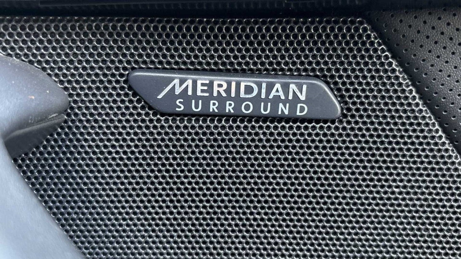 2020 Jaguar F-Type 5.0 P450 Supercharged V8 R-Dynamic 2dr Auto AWD Coupe Petrol - Picture 20 of 24