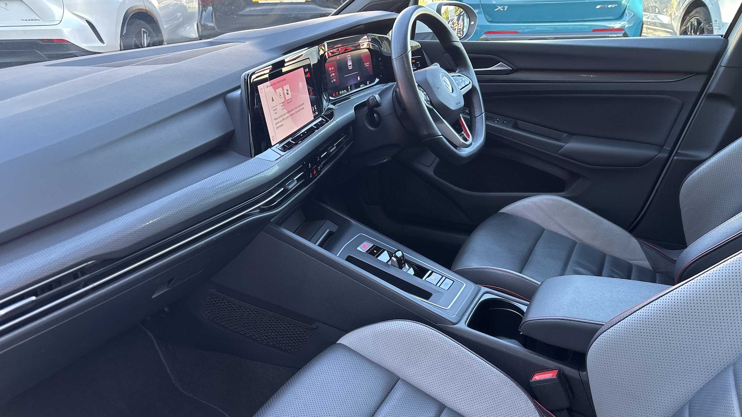 Used Volkswagen Golf 2022 for sale - 76378803: Photo 2