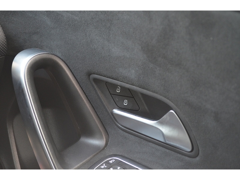 Used Mercedes-Benz A-Class 2019 for sale - 76910667: Photo 39