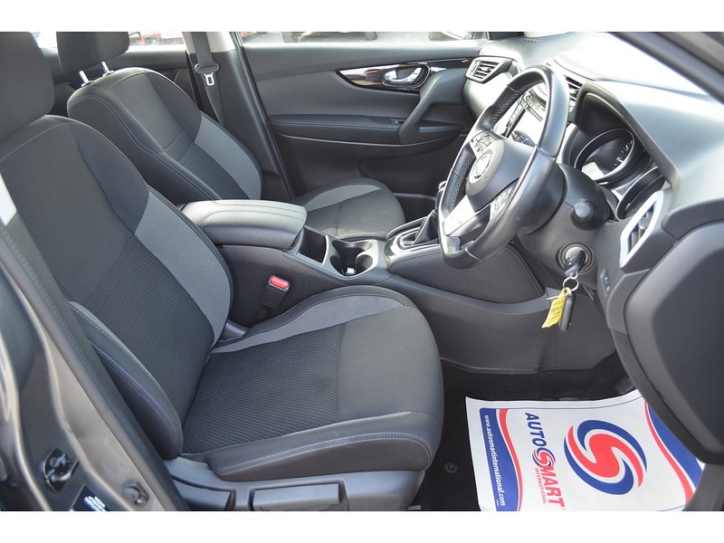 2020 Nissan Qashqai DIG-T Acenta Premium SUV Petrol Automatic - Picture 13 of 24