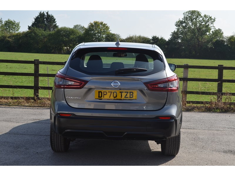 2020 Nissan Qashqai DIG-T Acenta Premium SUV Petrol Automatic - Picture 8 of 24