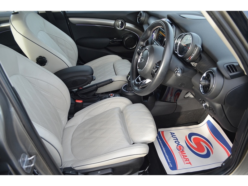 Used MINI Hatch 2019 for sale - 76792960: Photo 14