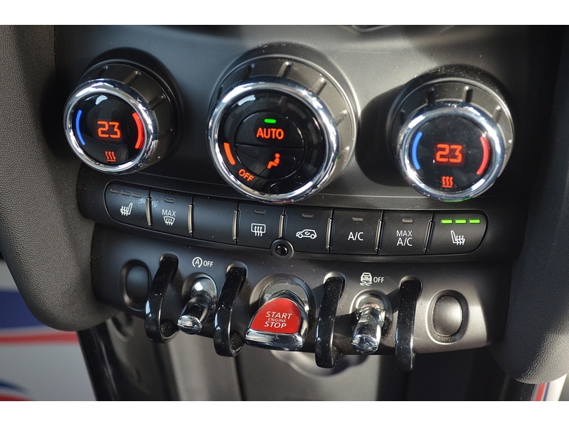 Used MINI Hatch 2019 for sale - 76792960: Photo 17