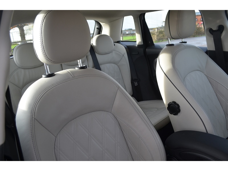 Used MINI Hatch 2019 for sale - 76792960: Photo 35