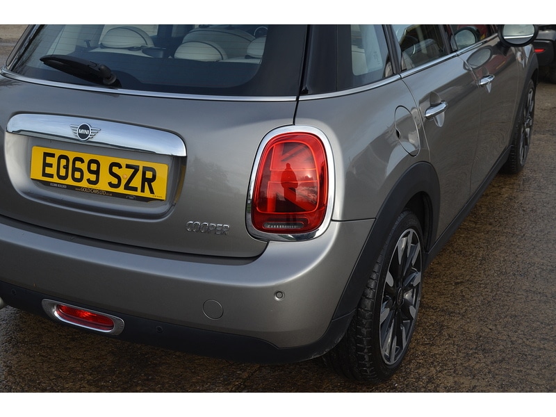 Used MINI Hatch 2019 for sale - 76792960: Photo 51