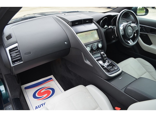 Used Jaguar F-Type 2018 for sale - 76256861: Photo 15