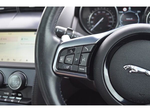 Used Jaguar F-Type 2018 for sale - 76256861: Photo 16
