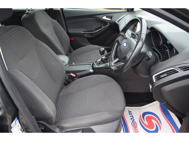 Used Ford Focus 2015 for sale - 77629992: Photo 13