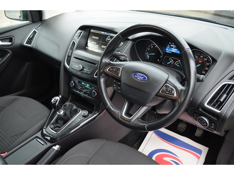 Used Ford Focus 2015 for sale - 77629992: Photo 2