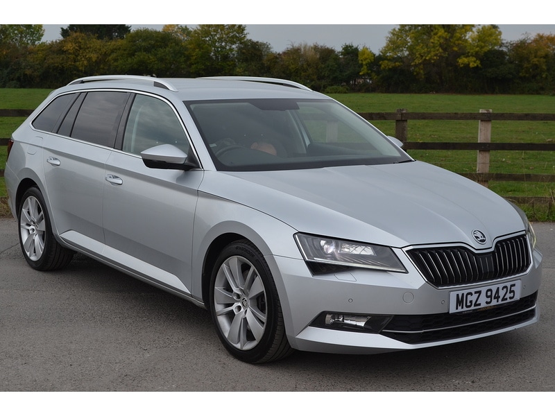Used Skoda Superb 2019 for sale - 76114932: Photo 1