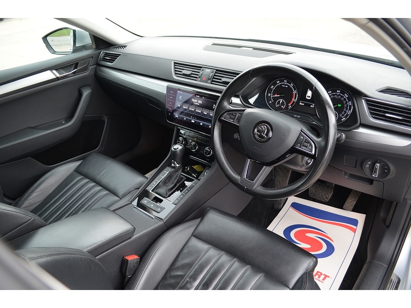 Used Skoda Superb 2019 for sale - 76114932: Photo 2