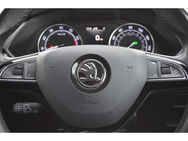 Used Skoda Superb 2019 for sale - 76114932: Photo 23