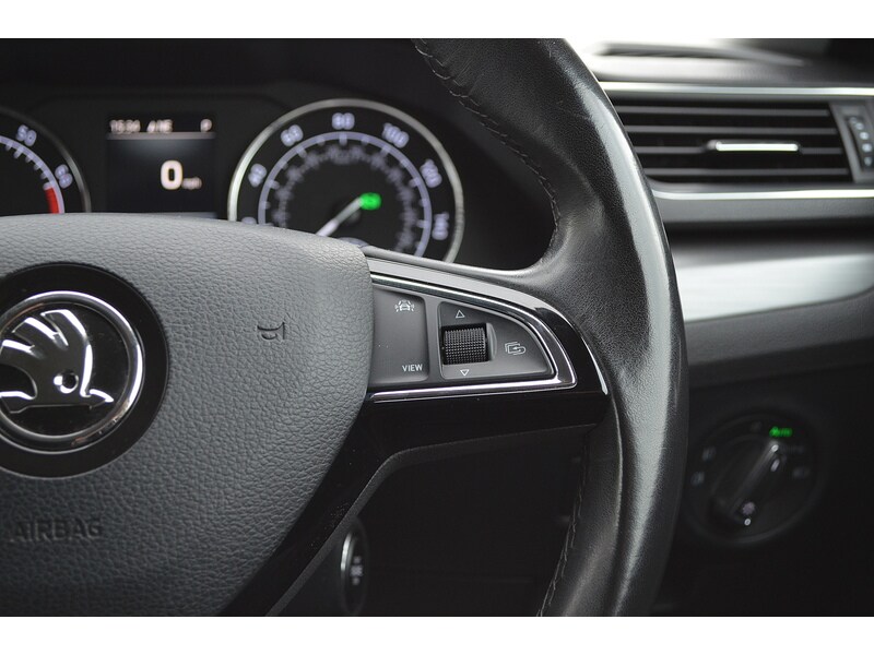 Used Skoda Superb 2019 for sale - 76114932: Photo 25