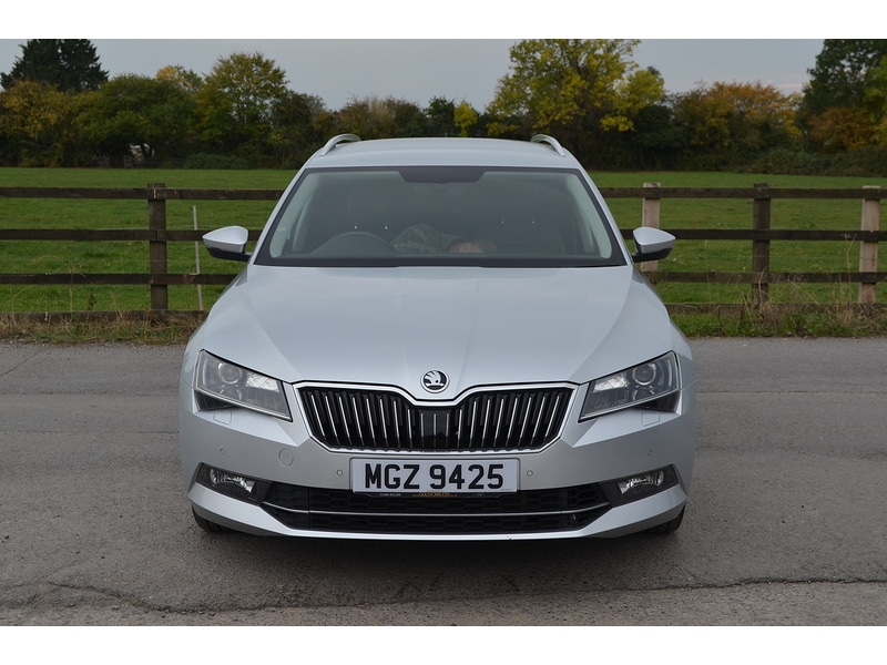 Used Skoda Superb 2019 for sale - 76114932: Photo 4