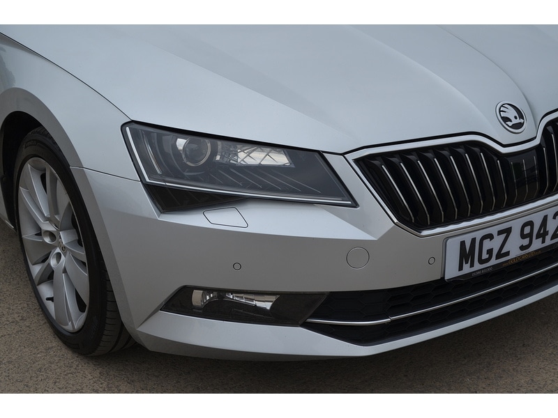 Used Skoda Superb 2019 for sale - 76114932: Photo 44