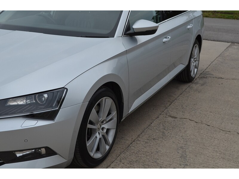 Used Skoda Superb 2019 for sale - 76114932: Photo 47