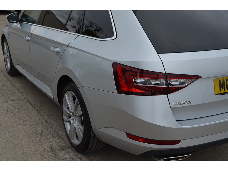 Used Skoda Superb 2019 for sale - 76114932: Photo 48