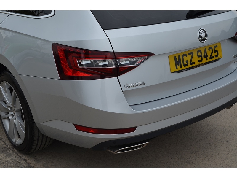 Used Skoda Superb 2019 for sale - 76114932: Photo 49