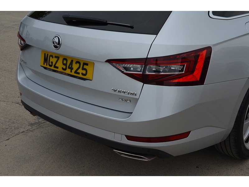 Used Skoda Superb 2019 for sale - 76114932: Photo 51