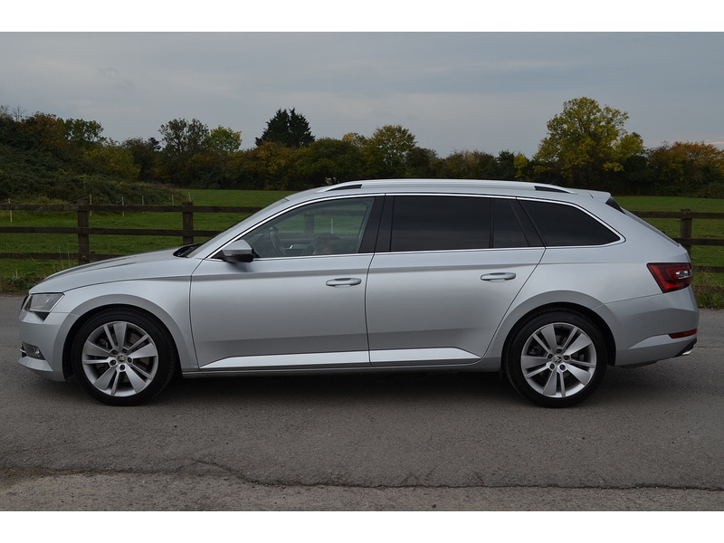 Used Skoda Superb 2019 for sale - 76114932: Photo 6