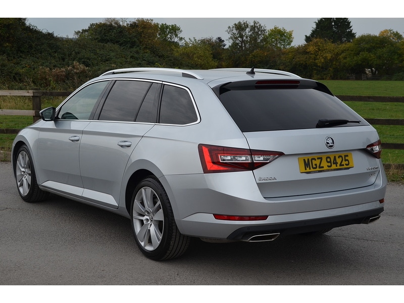 Used Skoda Superb 2019 for sale - 76114932: Photo 7