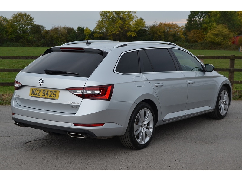 Used Skoda Superb 2019 for sale - 76114932: Photo 9