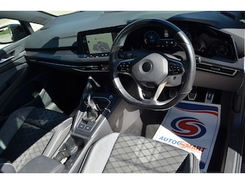 Used Volkswagen Golf 2021 for sale - 78380150: Photo