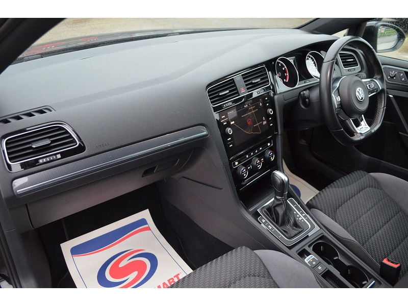 Used Volkswagen Golf 2017 for sale - 77821855: Photo 14