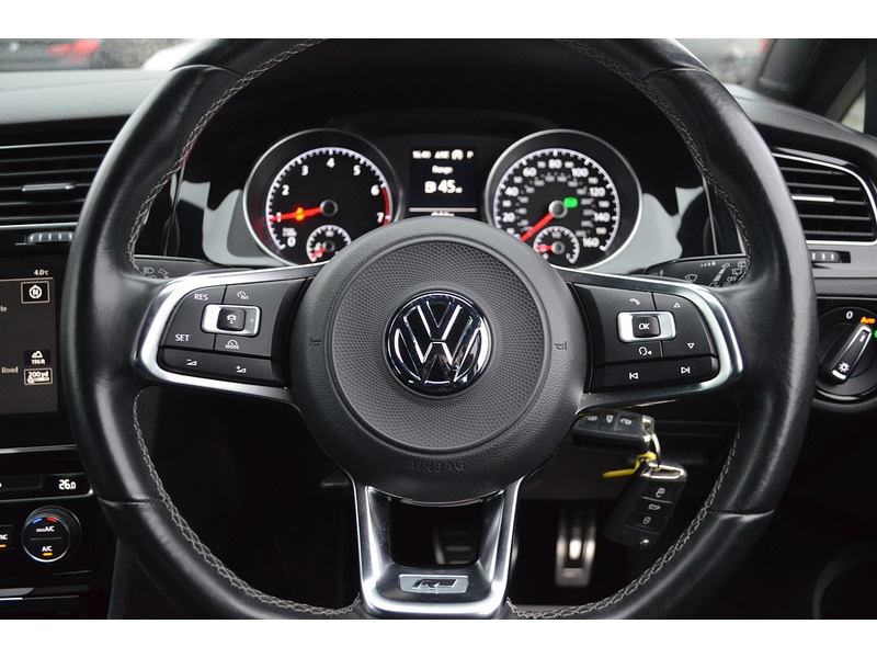 Used Volkswagen Golf 2017 for sale - 77821855: Photo 19